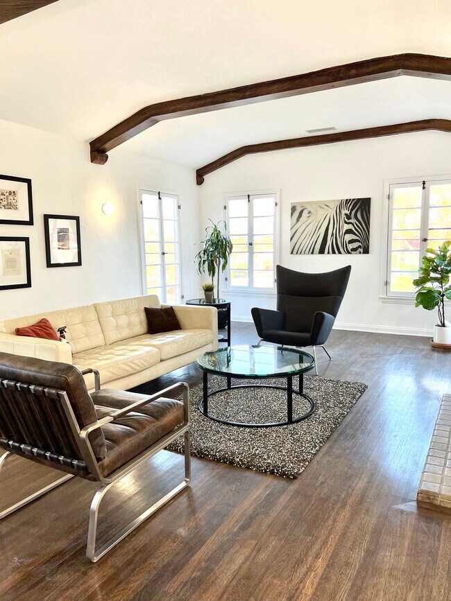 Foto del edificio - 1109 S Sycamore Ave