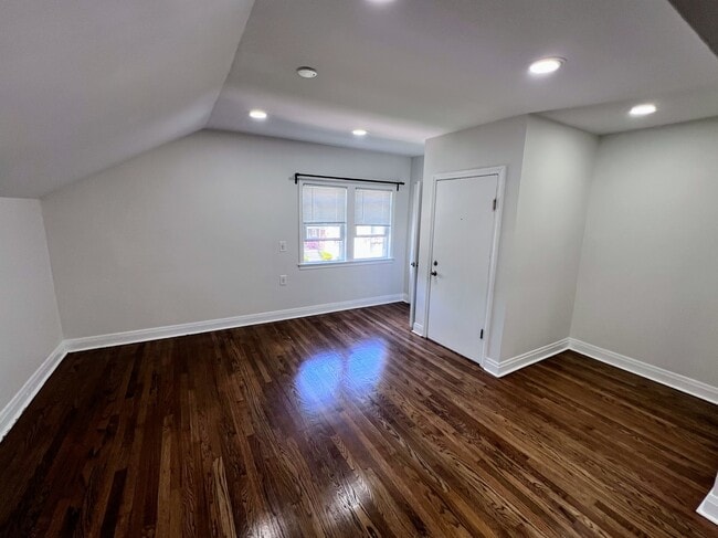 Building Photo - 2303 N 74th Ave