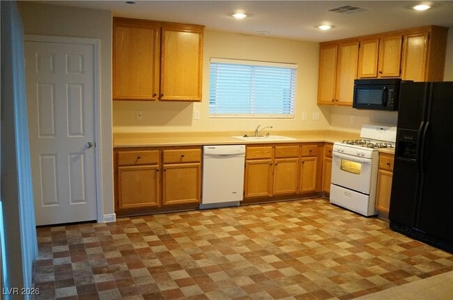 Building Photo - 8657 Palomino Ranch St