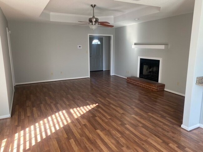 Foto del edificio - 3 bedroom, 2 bath; County Schools!