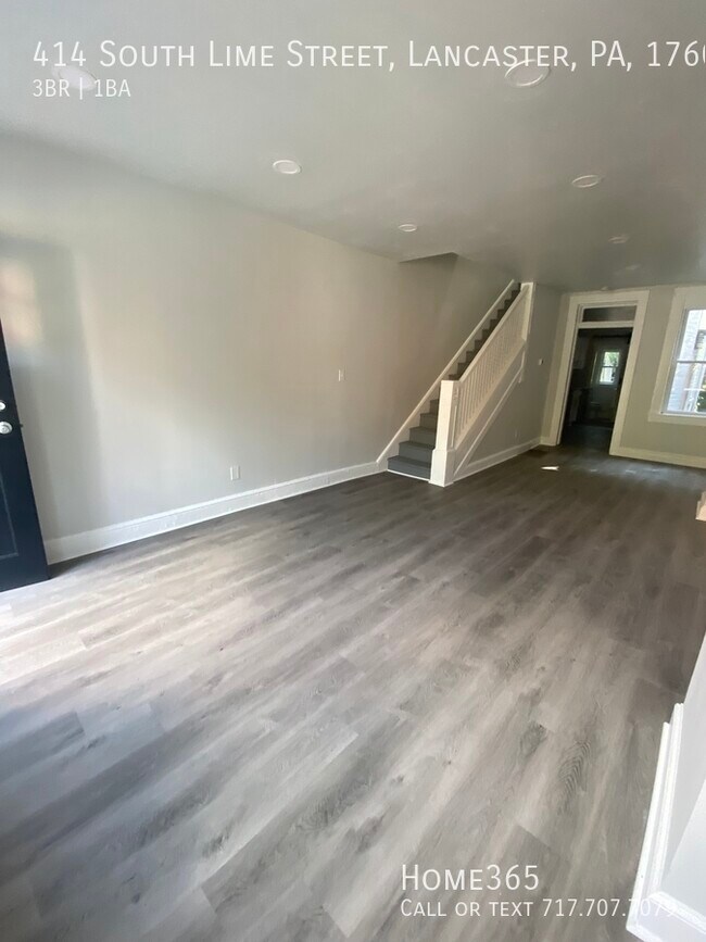 Foto del edificio - Renovated 3 Bedroom, 2 Bath Townhouse Clos...