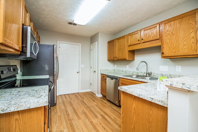Building Photo - 1269 St Andrews Dr
