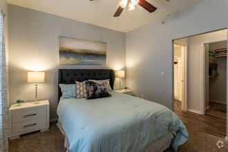 2BR, 2BA 953SF - Villas at Bandera