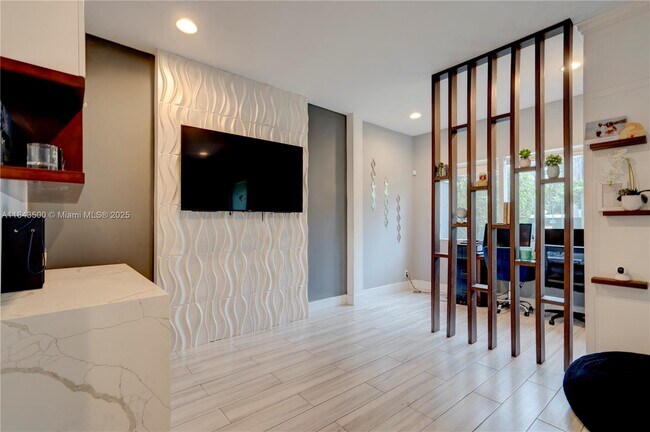 Building Photo - 1364 Harbor Vw W
