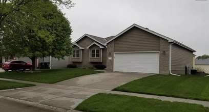 Building Photo - 7710 S 33rd St