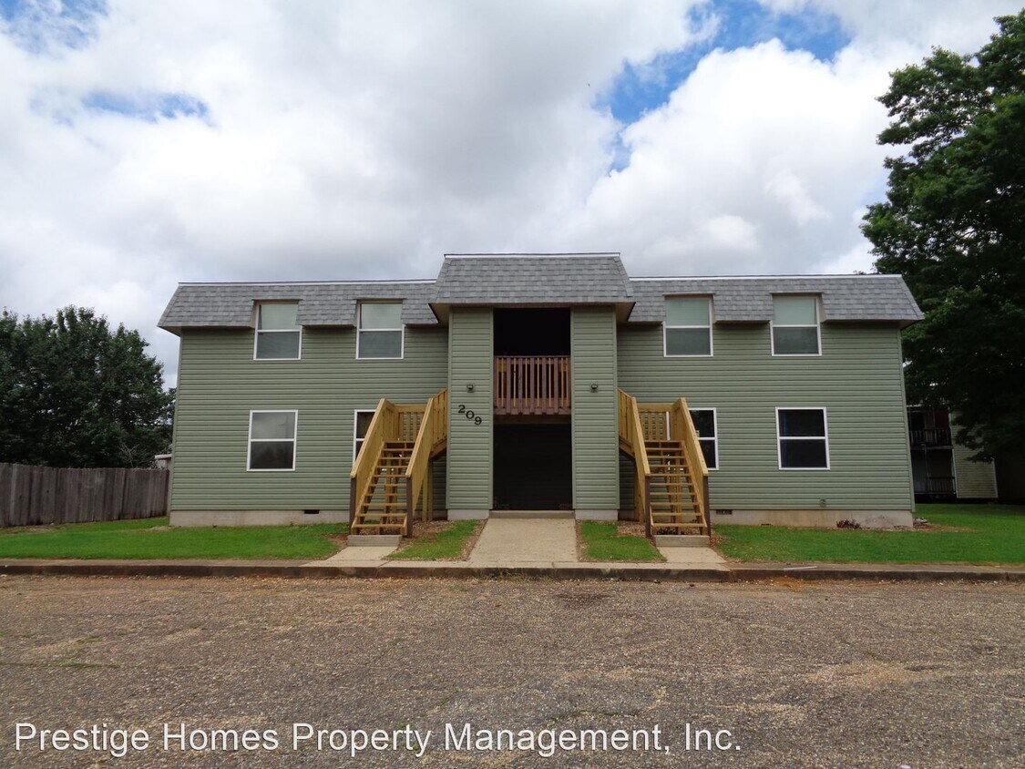 Foto principal - 209 Glenwood Ln