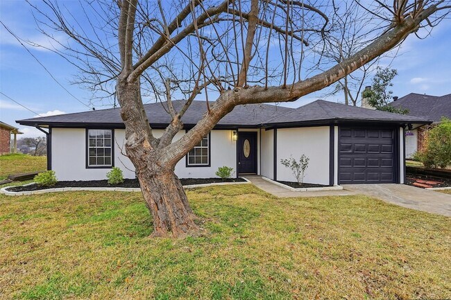 Foto del edificio - 763 Lakeside Dr