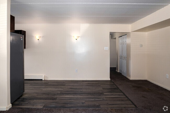 2 habitaciones, 1 baño - 950 pies cuadrados - Comedor - Pennsbury Woods
