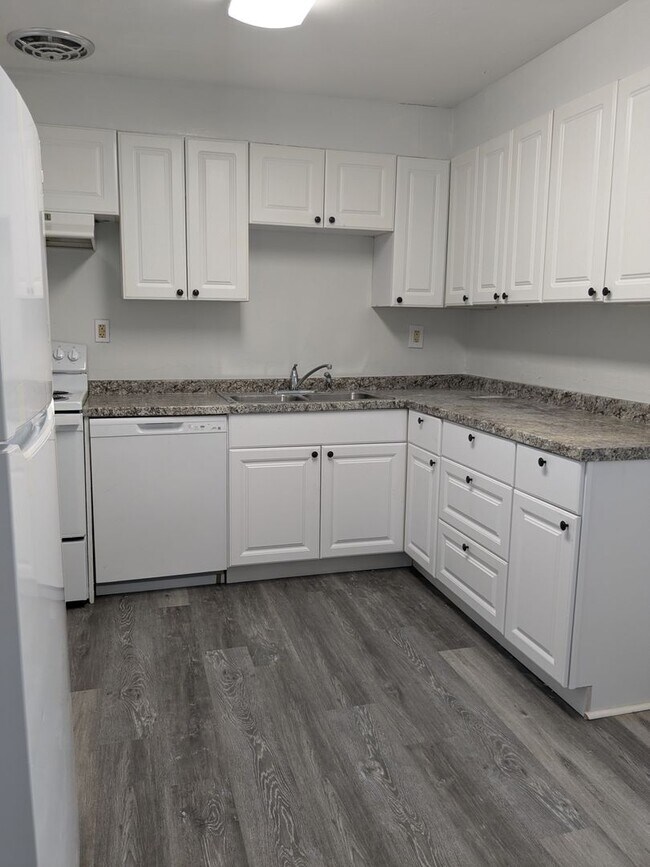 Foto del edificio - 3 bedroom, 1 bathroom Daytona Beach