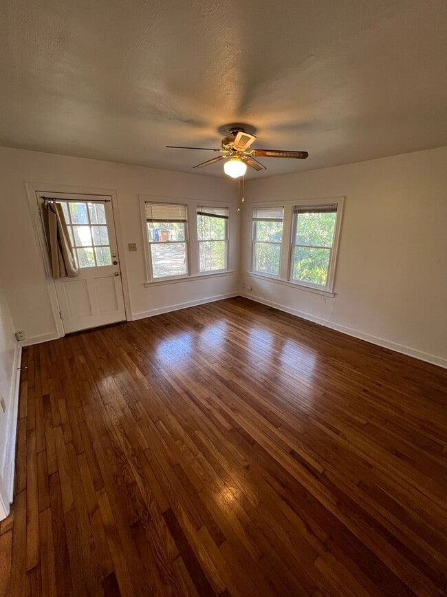 Building Photo - Fairview Properties