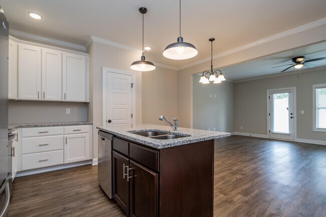 Foto del edificio - 81 Marsh Harbor St