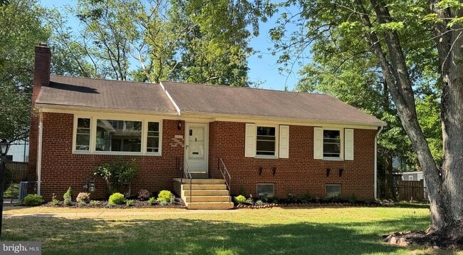Building Photo - 6807 Dean Dr