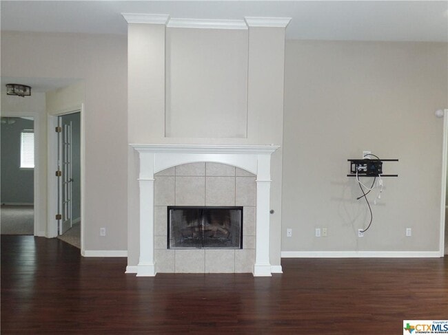 Building Photo - 205 Fieldstone