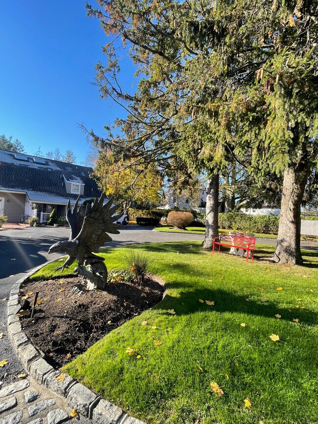 Foto del edificio - 63 Baycrest Ave