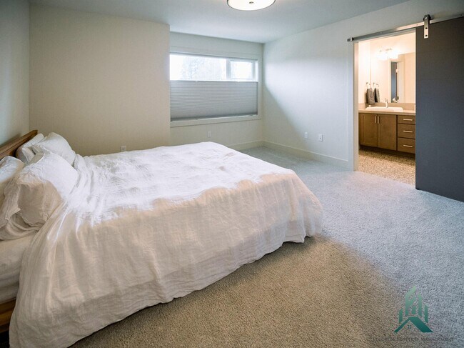 Foto del edificio - 1171 SW Sylvia St