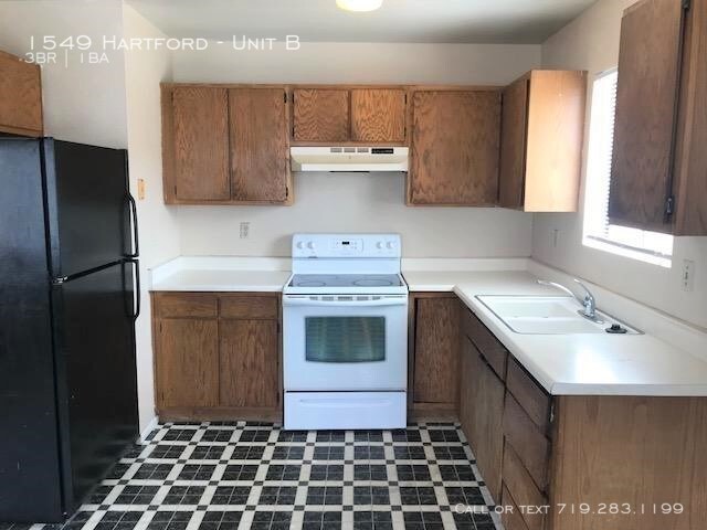 Building Photo - 1549 Hartford St