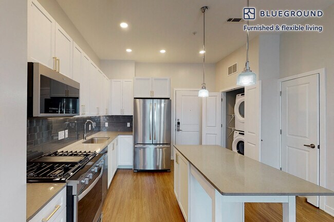 Foto del edificio - 332 Halstead Ave