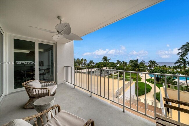 Foto del edificio - 881 Ocean Dr