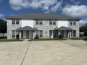 Building Photo - 4005 Doraine Ct