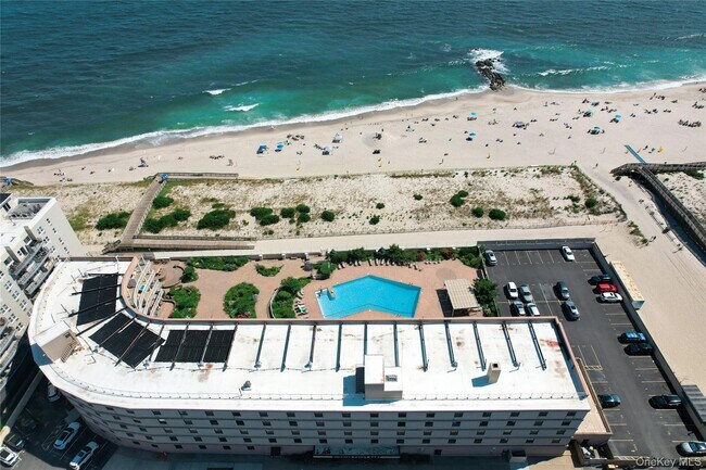 Foto del edificio - 830 Shore Rd