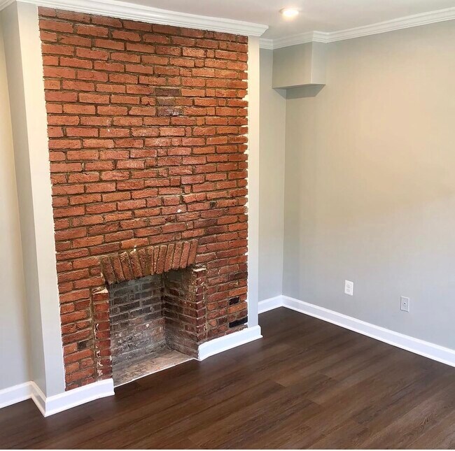 Foto del edificio - 313 W Madison St