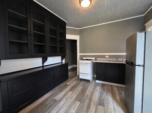 Building Photo - 1042 Elmwood Ave