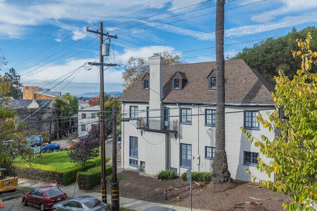 Alternate Exterior - The Berk on Arch