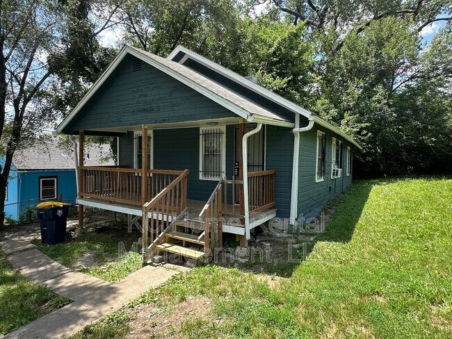 Foto del edificio - 4438 Bales Ave