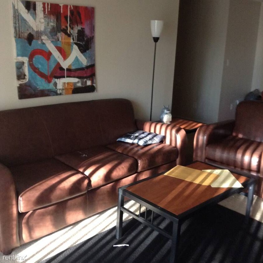 Foto principal - 500 Palisades Dr