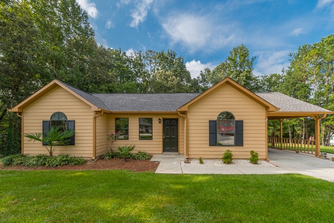 Building Photo - 4174 Warren Rd