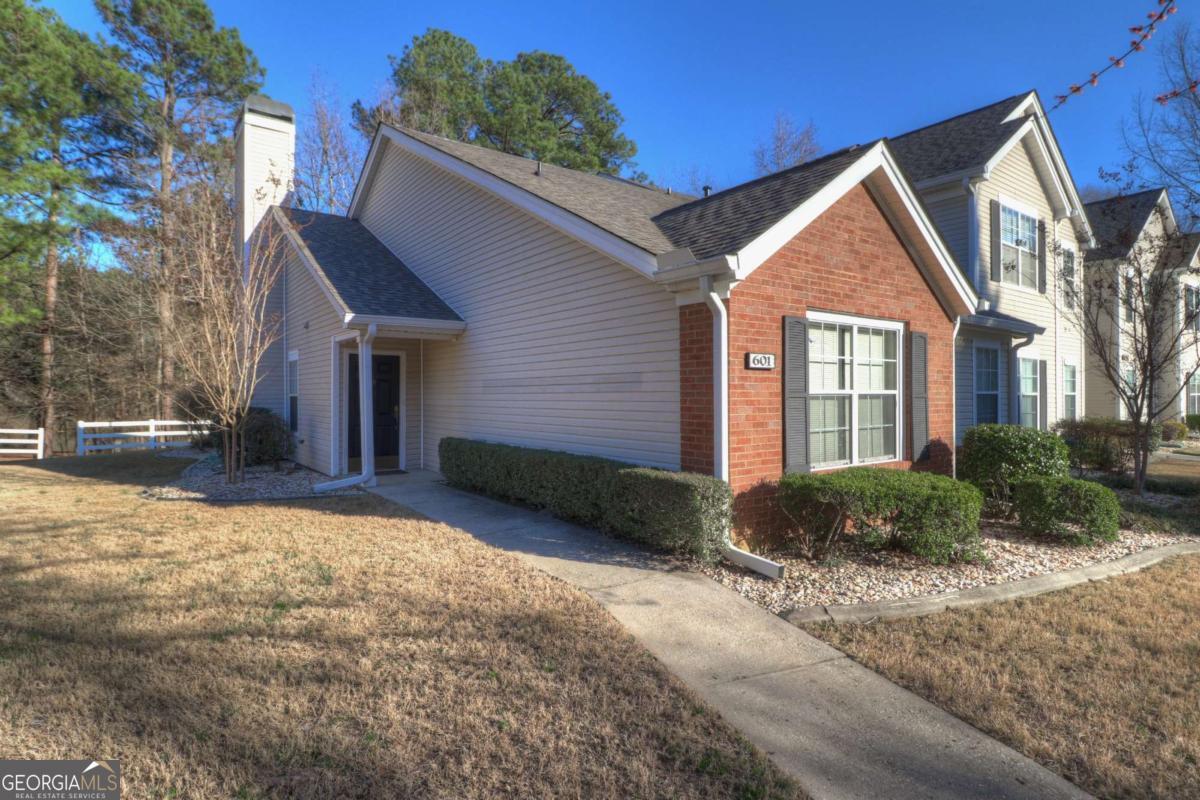 Foto principal - 601 Ridgefield Dr