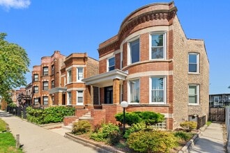 Building Photo - 6239 S Langley Ave