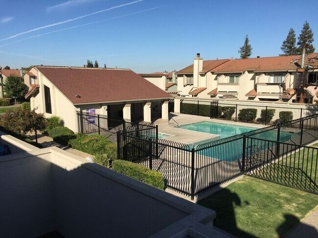 Foto del edificio - 4033 Dale Rd