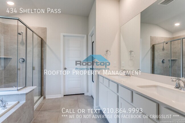 Foto del edificio - 434 Shelton Pass