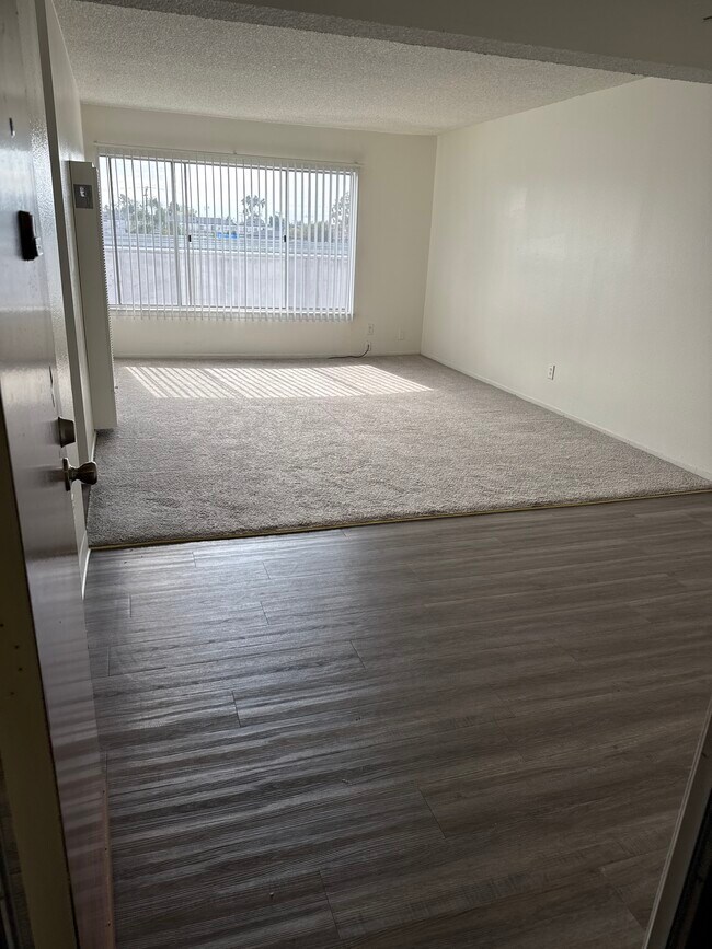 Foto del edificio - 14106 Cerise Ave