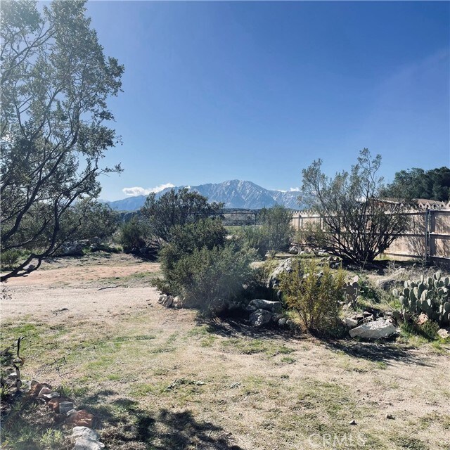 Building Photo - 10722 Juniper Ave