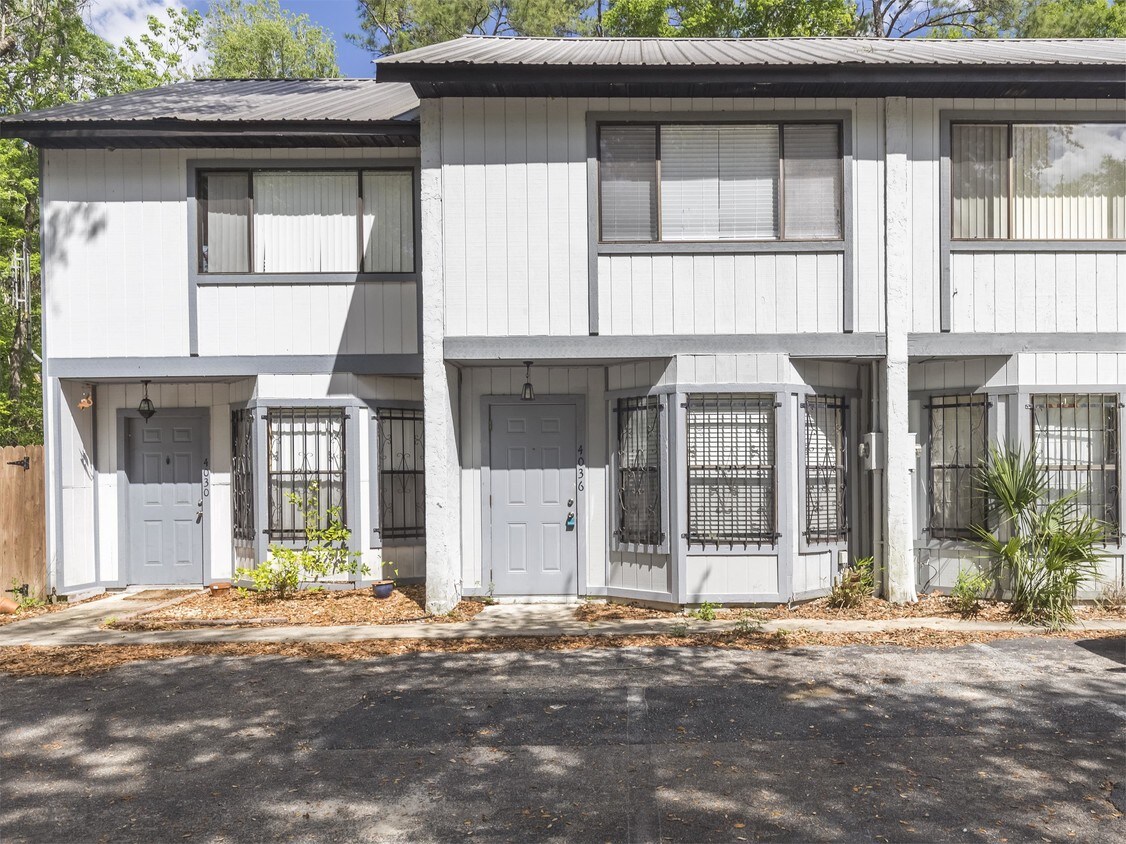 4036 SW 15 Pl, Gainesville, FL 32607 Townhome Rentals in Gainesville
