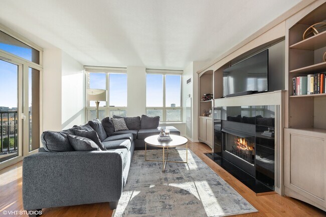 Foto del edificio - 600 N Kingsbury St
