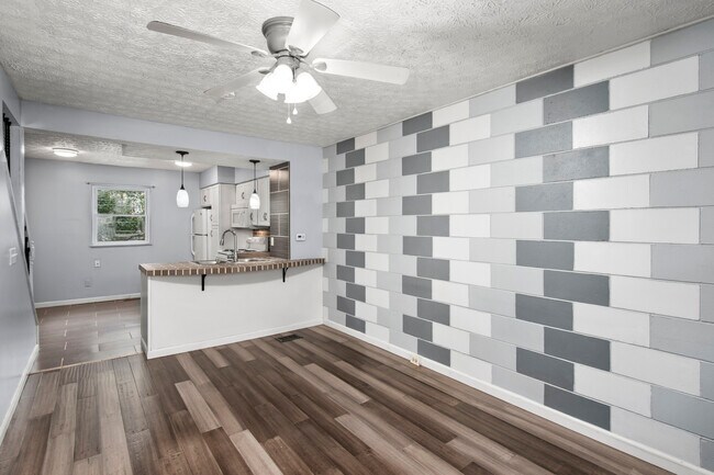 Foto del edificio - 1448 Highland St