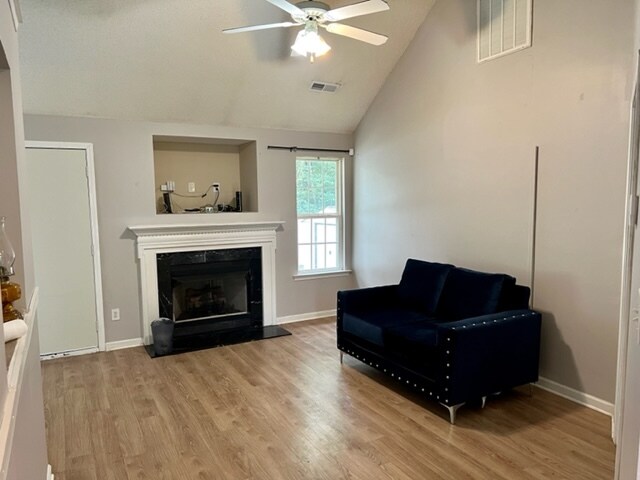 Building Photo - 624 Sadler Glen Dr