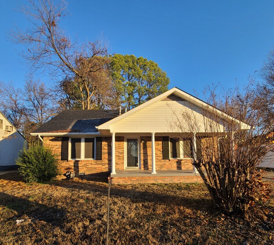 801 W Thompson St, Paragould, AR 72450 House Rental in Paragould, AR