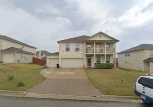 Building Photo - 215 Lottie Ln