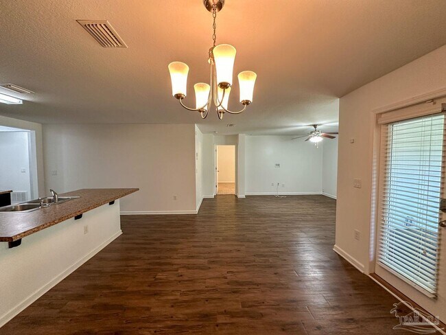 Foto del edificio - 2123 Waltham St