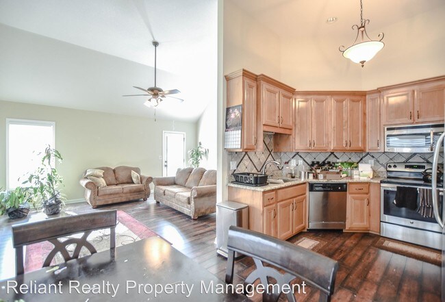 Building Photo - 3 br, 2 bath House - 3628 Fox Den Lane