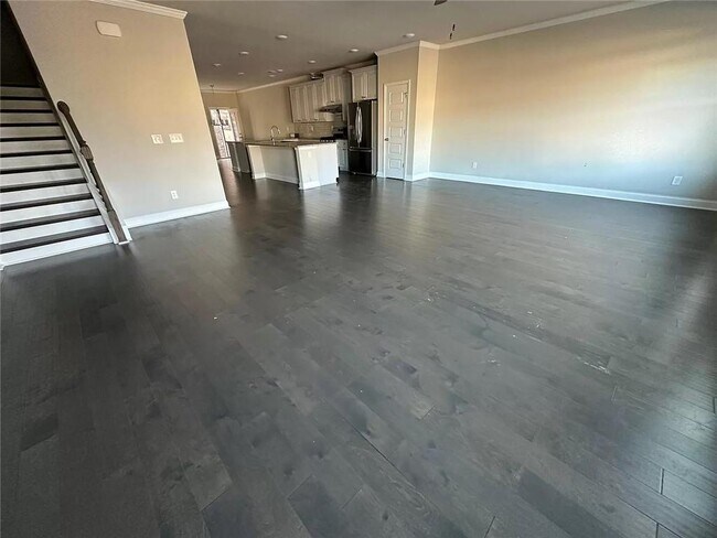 Foto del edificio - 6115 Arbor Knoll Pl
