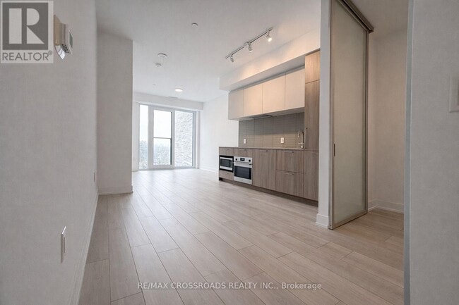 Building Photo - 36 Olive Ave