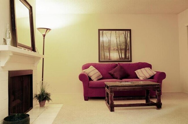 Foto del edificio - 4468 Marlborough Ave