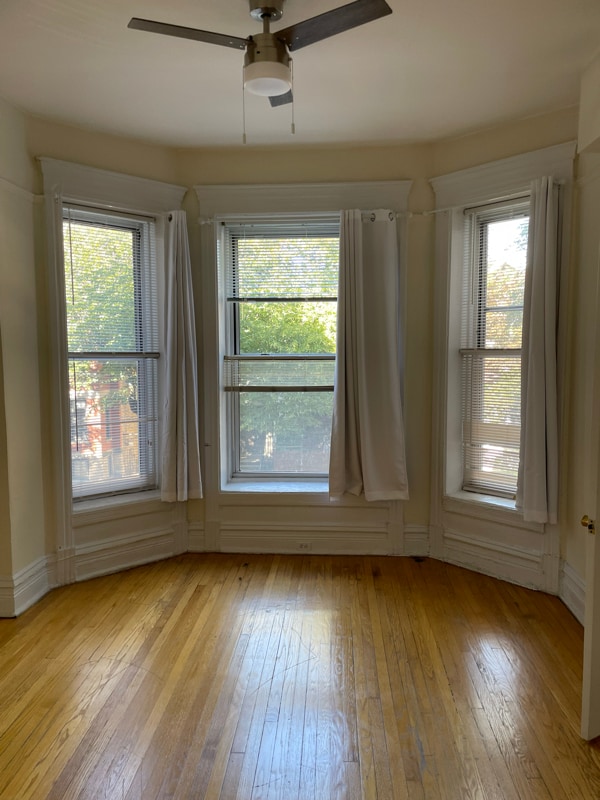 Foto del edificio - 2057 N Sheffield Ave