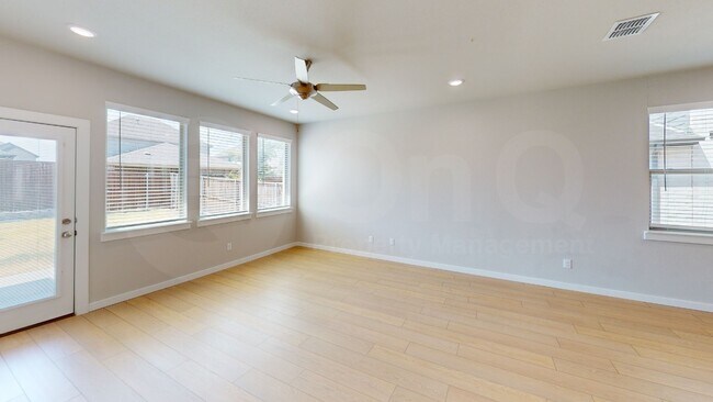Foto del edificio - 225 Mountain Meadow Ln