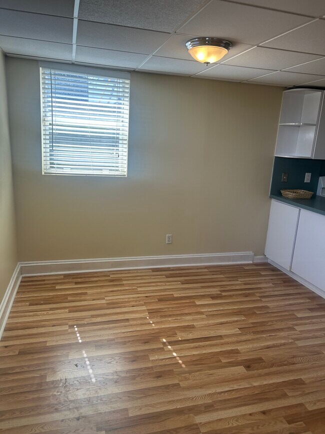 Foto del edificio - 49 Broadway Ave